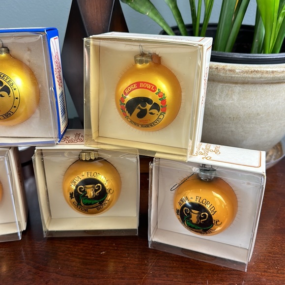 Vintage Iowa Hawkeye Christmas Ornaments - The Classic Collectors Series - Picture 3 of 9